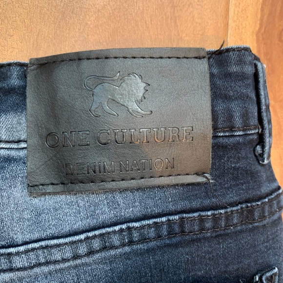 Unisex Distressed Denim ‘One Culture’ Jeans Size 32 - Picture 10 of 10